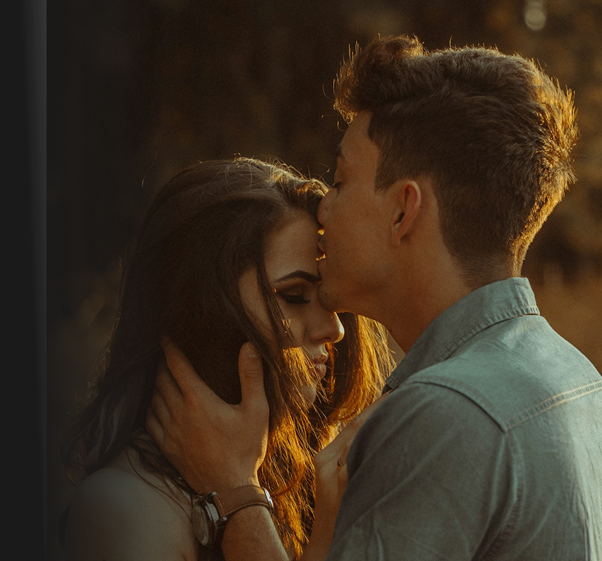 Couple moment